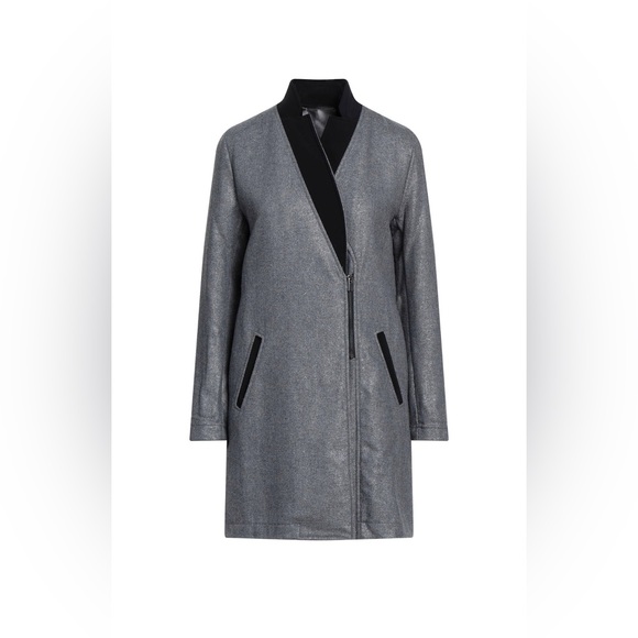 Coat - Picture 3 of 4